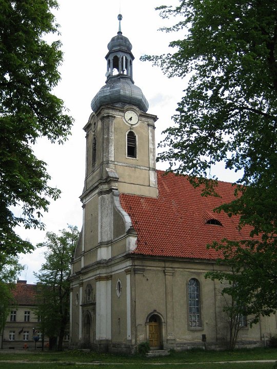 IMG_2604.JPG - Kościół. Wygląda na opuszczony, nie używany już od dawna