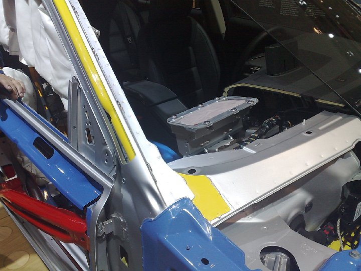 20080829194.jpg - Oto jak volvo dba o bezpieczeństwo ludzi